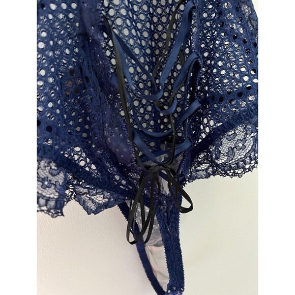 Rare Victoria’s Secret high neck cutouts Laced Up Back lace sexy teddy M - Picture 7 of 9